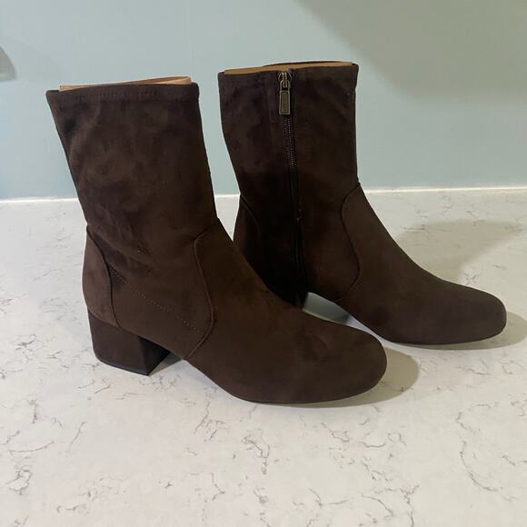 REACTION Kenneth Cole Road Stretch Womens 8M Chocolate Boots Booties - Picture 1 of 9